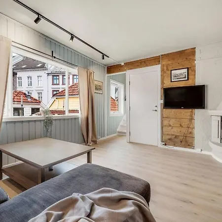 Dom wakacyjny Dinbnb Homes I 4-bedroom Historical House In Romantic Surroundings Bergen