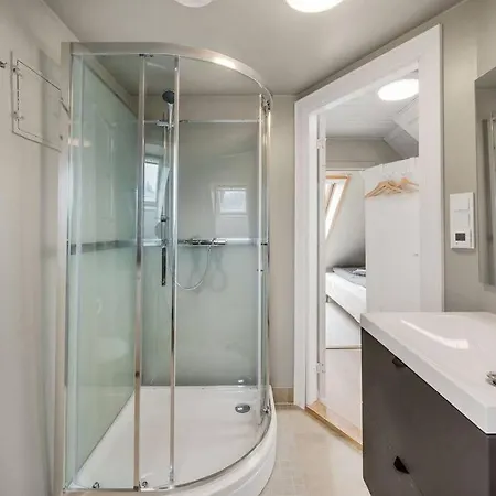 Dinbnb Homes I 4-bedroom Historical House In Romantic Surroundings * Bergen