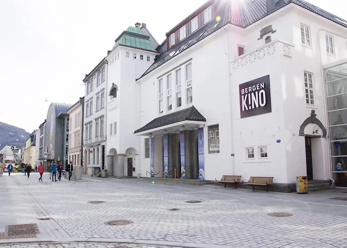 Dinbnb Homes I 4-bedroom Historical House In Romantic Surroundings Vakantiehuis Bergen