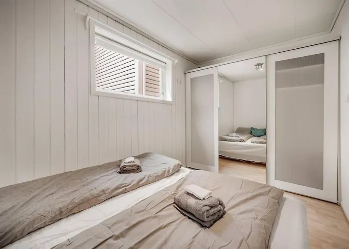 Dinbnb Homes I 4-bedroom Historical House In Romantic Surroundings Ferienhaus Bergen