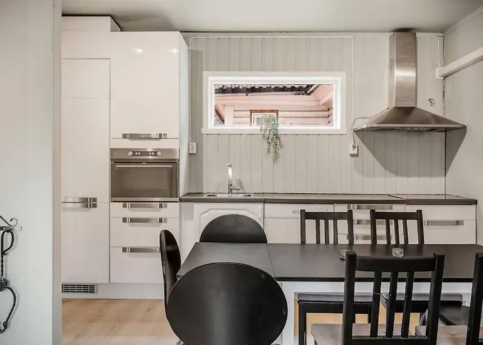 Ferienhaus Dinbnb Homes I 4-bedroom Historical House In Romantic Surroundings *