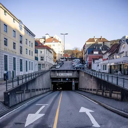 Feriehus Dinbnb Homes I 4-bedroom Historical House In Romantic Surroundings